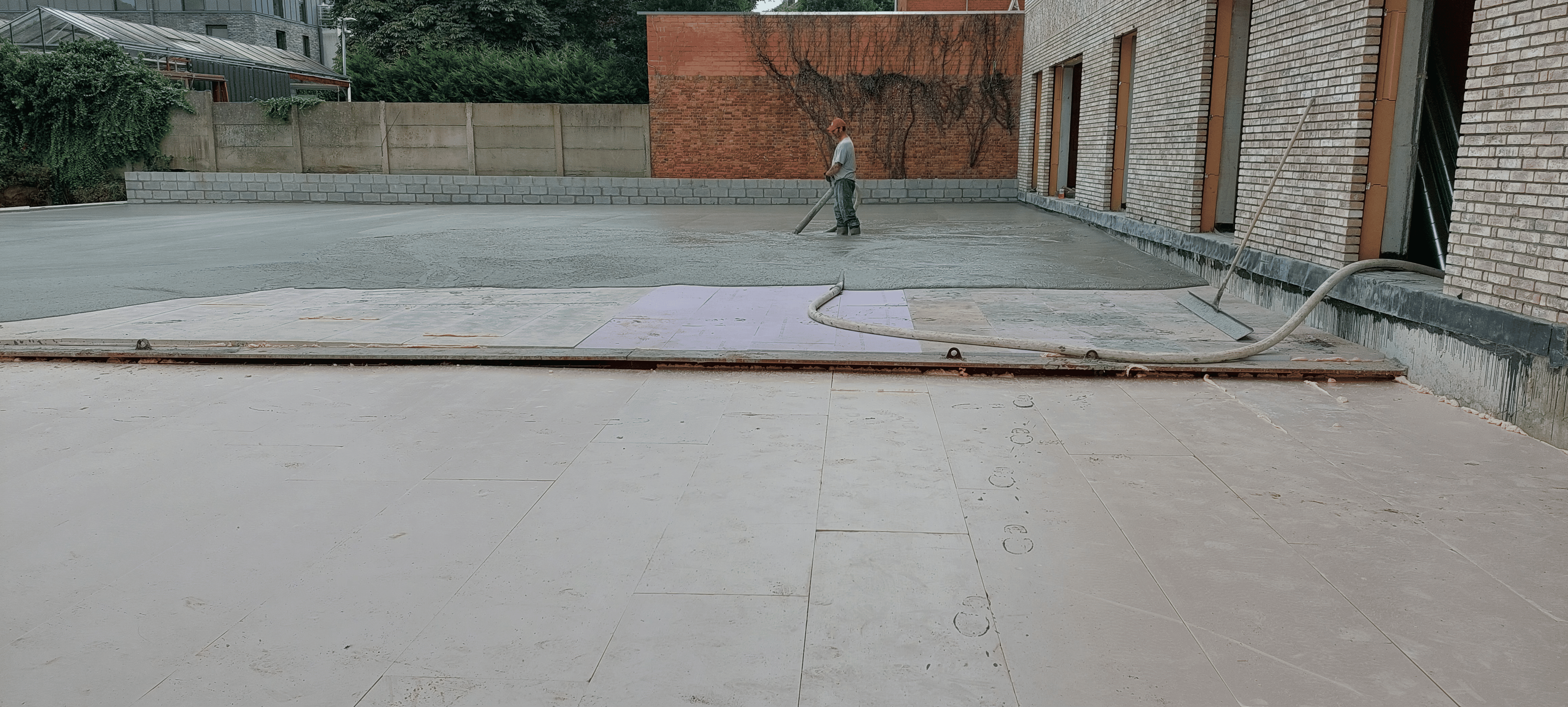 Afdek kelder op isolatieplaten